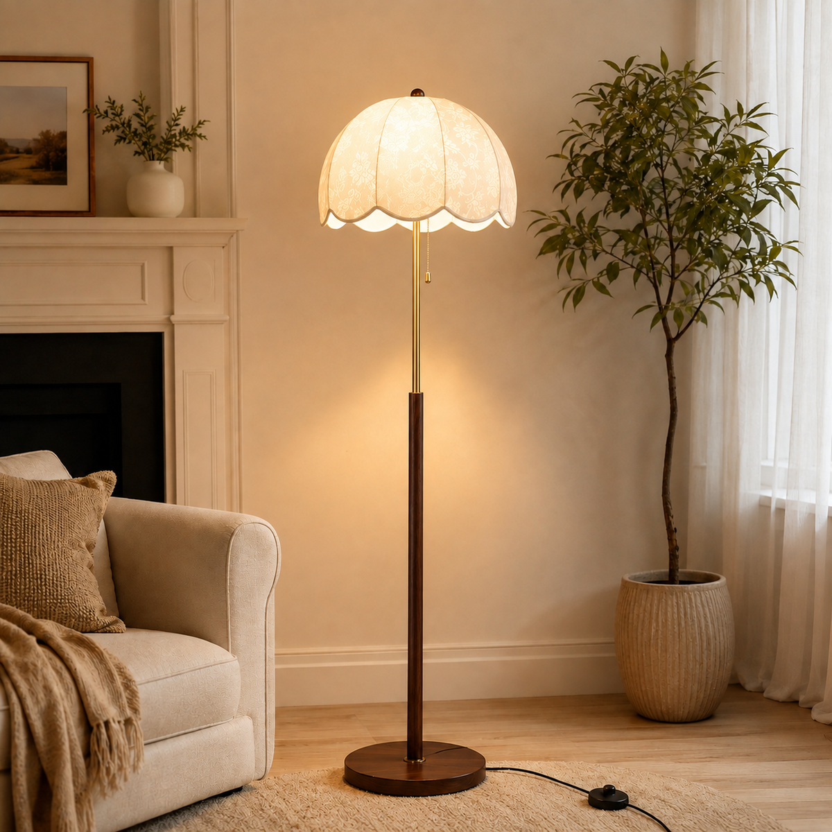 Elegant Scalloped Floral Floor Lamp